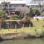 Tweni Waterfront Guest Lodge
